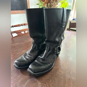 Men’s Unbranded Black Leather Size 44 Harness Boot. Made in USA